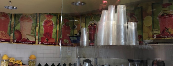 Cascada Refrescante is one of The 15 Best Places for Fresh Fruit Juice in Los Angeles.