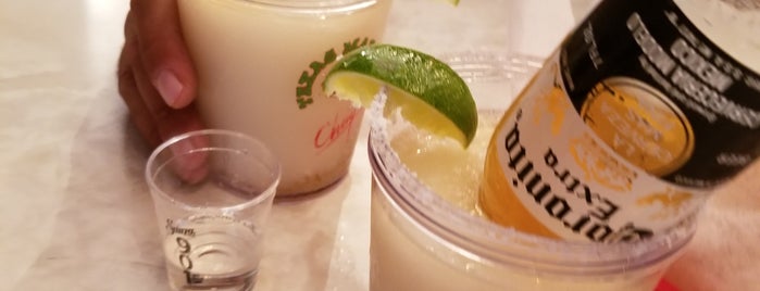 Chuy's Tex-Mex is one of Andeeさんのお気に入りスポット.