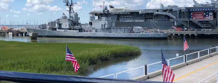 Patriots Point Naval & Maritime Museum is one of Tempat yang Disukai Mike.