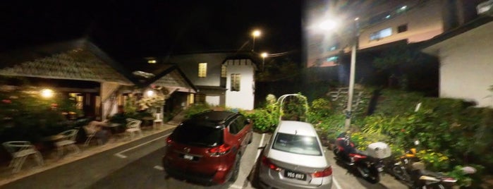 Cameronian Inn is one of Cameron Highland.
