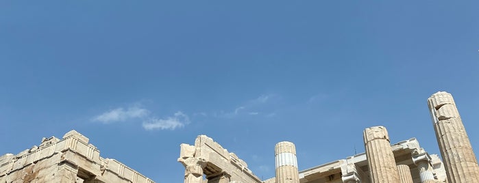 Akropolis is one of Orte, die Mallory gefallen.