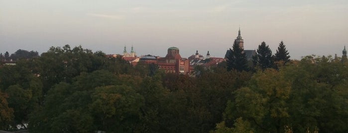 Novákovy garáže is one of Hradec Králové.