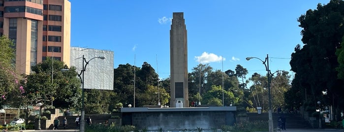 Plaza Obelisco is one of Guate2016.