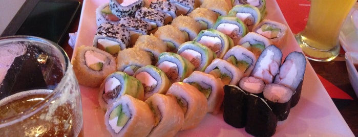 Strike Sushi Bar is one of Valdivia Food.