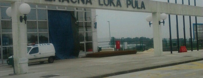 Pula International Airport (PUY) is one of Хорватия.