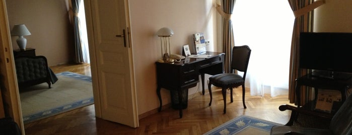 Grand Hotel Krakow is one of Tempat yang Disukai Vassilis.