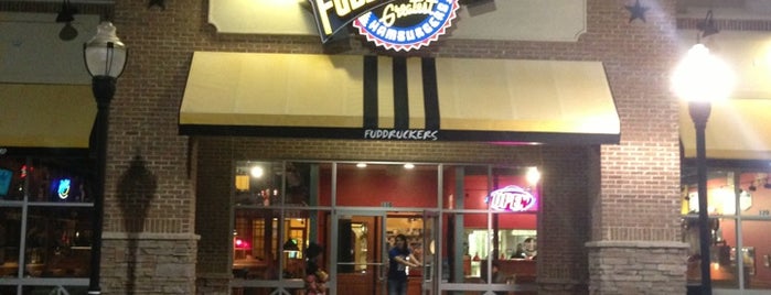 Fuddruckers is one of Lieux qui ont plu à Terry.