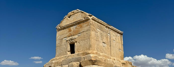 Tomb of Cyrus the Great is one of جاهای دیدنی شیراز.