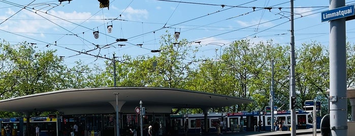 VBZ Bellevue is one of Bahnhöfe.