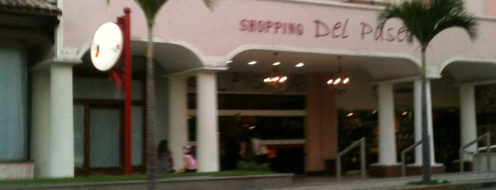 Shopping Del Paseo is one of Tempat yang Disukai Ednir.