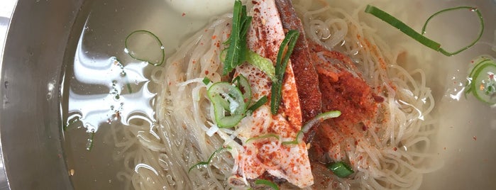 필동면옥 is one of Lugares favoritos de 블루씨.