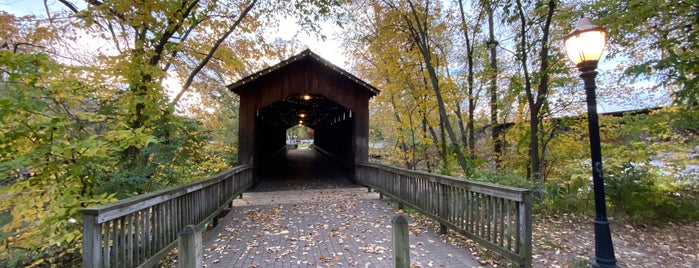Ada Covered Bridge is one of Tempat yang Disukai Lee.