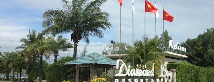 Diamond Bay Resort is one of สถานที่ที่ Angel ถูกใจ.