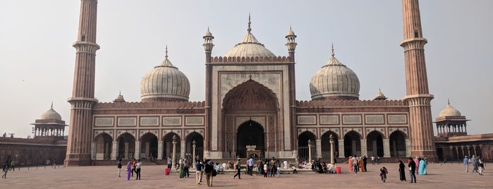 Jama Masjid  |जामा मस्जिद | جامع مسجد is one of Delhi.