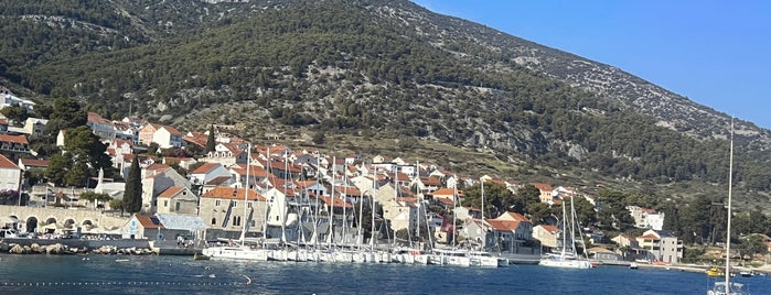 Bol Harbor is one of Croacia.