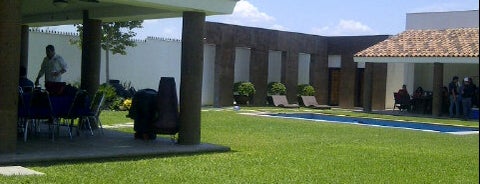 Portal del Norte is one of สถานที่ที่ Ernesto ถูกใจ.