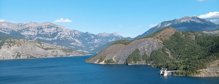 Lac de Serre-Ponçon is one of Arnout's Plekjes.
