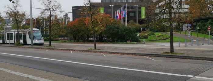 Centre Administratif de la Ville et Eurométropole de Strasbourg is one of Locais curtidos por Jack.