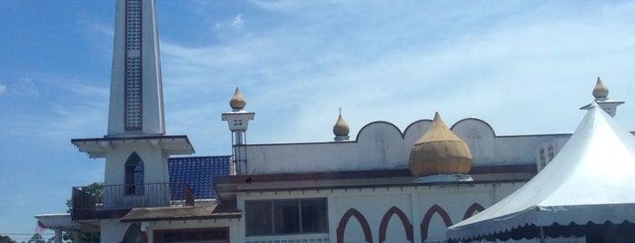 Masjid Naim is one of masjid.