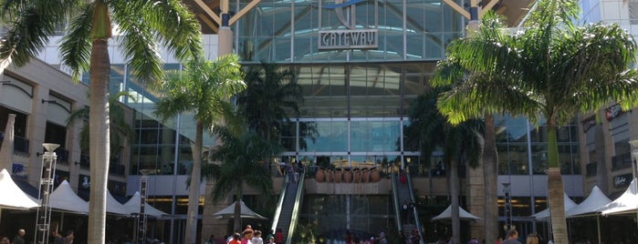 Gateway Theatre of Shopping is one of Locais curtidos por Dmitriy.