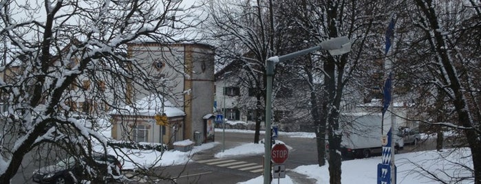 Grasbrunner Hof is one of Orte, die Anthony gefallen.