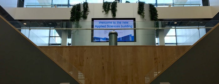 TU Delft Applied Sciences is one of Orte, die Yuri gefallen.