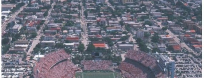 The ghost of The Orange Bowl is one of Steven 님이 좋아한 장소.