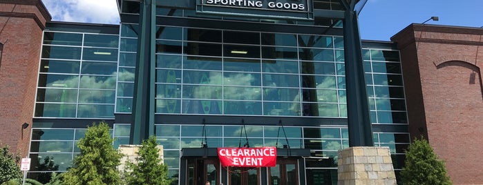 DICK'S Sporting Goods is one of Rochester Institute ofTechnology.