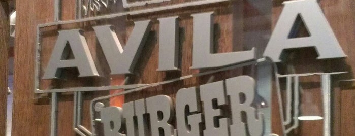 Ávila Burger is one of สถานที่ที่ Jimmy ถูกใจ.
