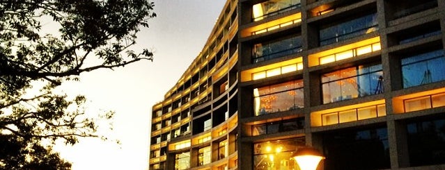 Eslite Hotel is one of Dan'ın Beğendiği Mekanlar.