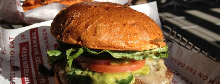 Smashburger is one of Lugares favoritos de Riann.