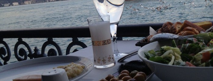 Rumelihisarı İskele Restaurant is one of İstanbul.