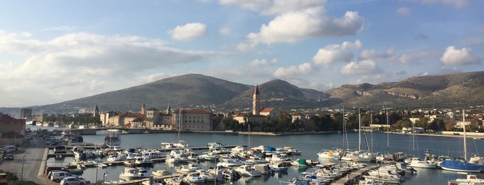 Palace Hotel Trogir is one of Locais curtidos por Petter.