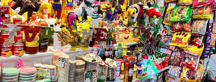 Mercado de Coyoacán is one of Dorilocos.