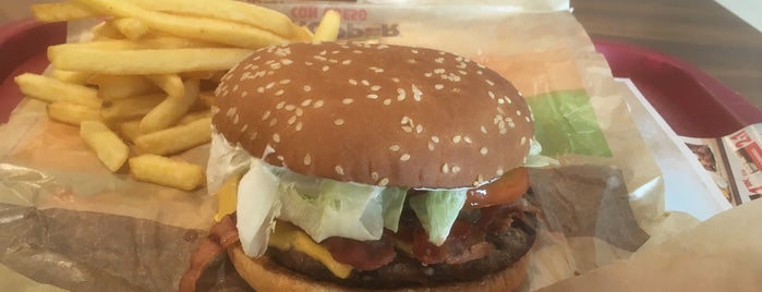 Burger King is one of Locais curtidos por Jesús M.