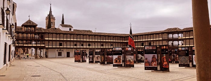 Plaza Mayor de Tembleque is one of Toledo.