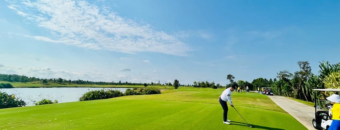 Siam Country Club Rolling Hills is one of Meges Pending.