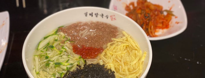 일미칼국수 is one of Soojinさんの保存済みスポット.