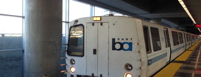 SFO AirTrain Station - Garage G & BART is one of Aptravelerさんのお気に入りスポット.