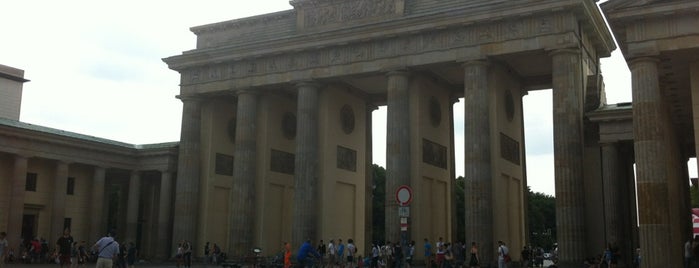 Brandenburg Kapısı is one of Europe 2013.