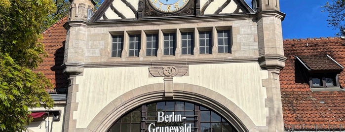 S Grunewald is one of Berliner S-Bahn.