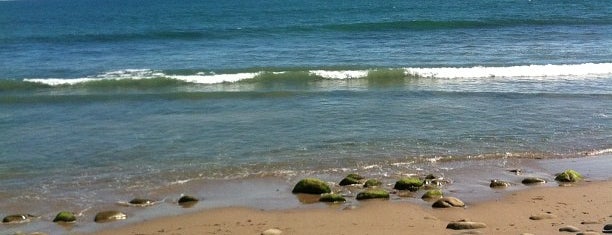 Ventura Beach is one of Lugares favoritos de Andrew.