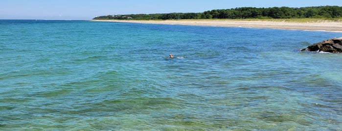 Mink Meadows Private Beach is one of MV.