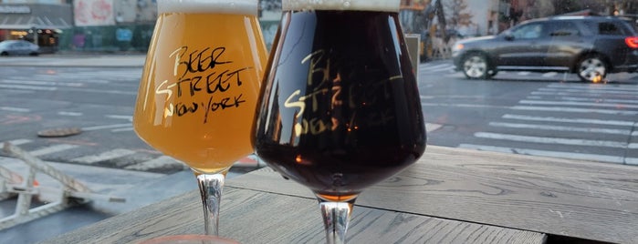 Beer Street South is one of Locais curtidos por Marie.