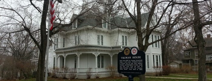 Harry S Truman National Historic Site is one of สถานที่ที่ Lizzie ถูกใจ.