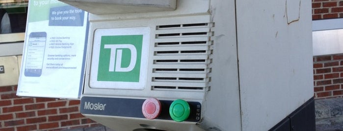 TD Bank is one of Lieux qui ont plu à Wendy.