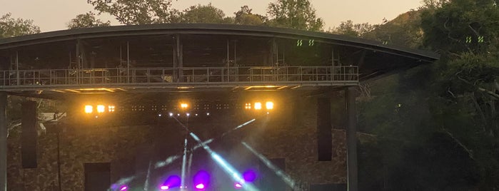 Laurence Frost Amphitheater is one of Lugares favoritos de Sam.