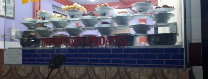 RM Padang Sari Tanjung is one of Kuliner Gresik.