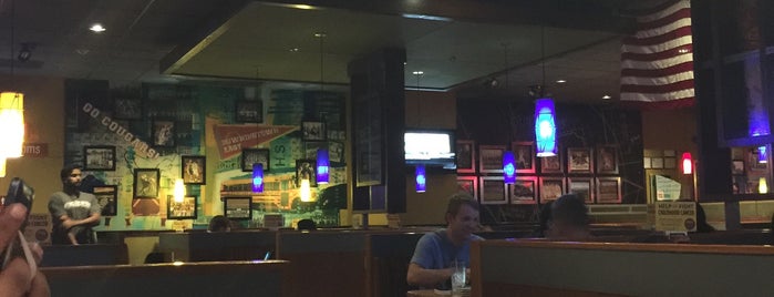 Applebee's Grill + Bar is one of Wifi.