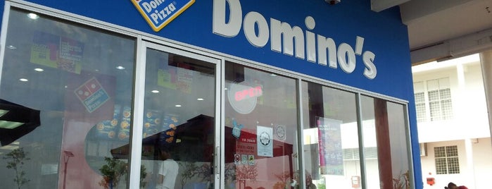 Domino's Pizza is one of สถานที่ที่ ꌅꁲꉣꂑꌚꁴꁲ꒒ ถูกใจ.
